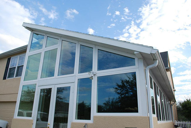 Sunroom Construction: Creating Your Own Home Oasis